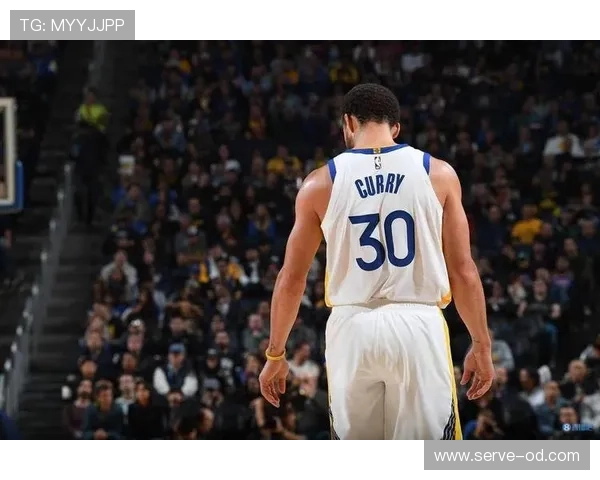 杰伦·威廉姆斯挡拆牵制，比肩库里改变无球移动