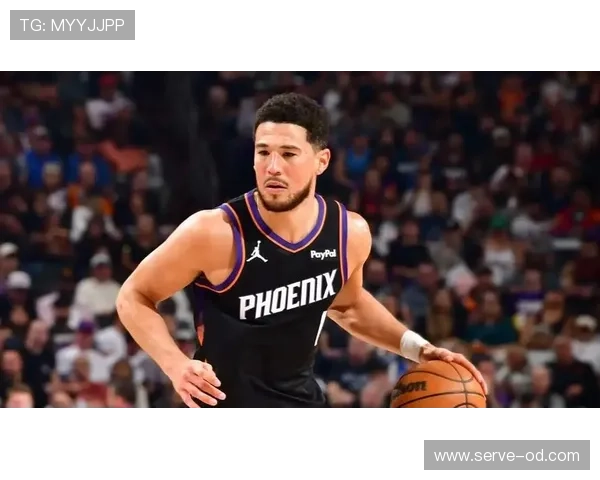 德文·布克挡拆造势提升得分效率领先后场核心水平