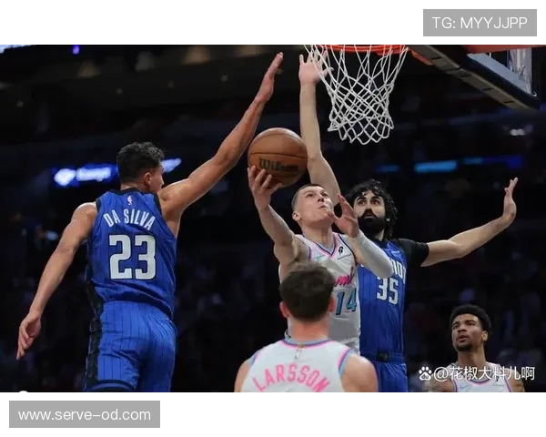 希罗无球跑位拉开空间，提升巴特勒单打效率