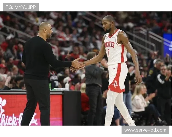 杜兰特无球挡拆对位内线效率较上季提升